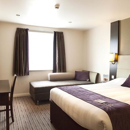 Premier Inn Inverness East Екстериор снимка