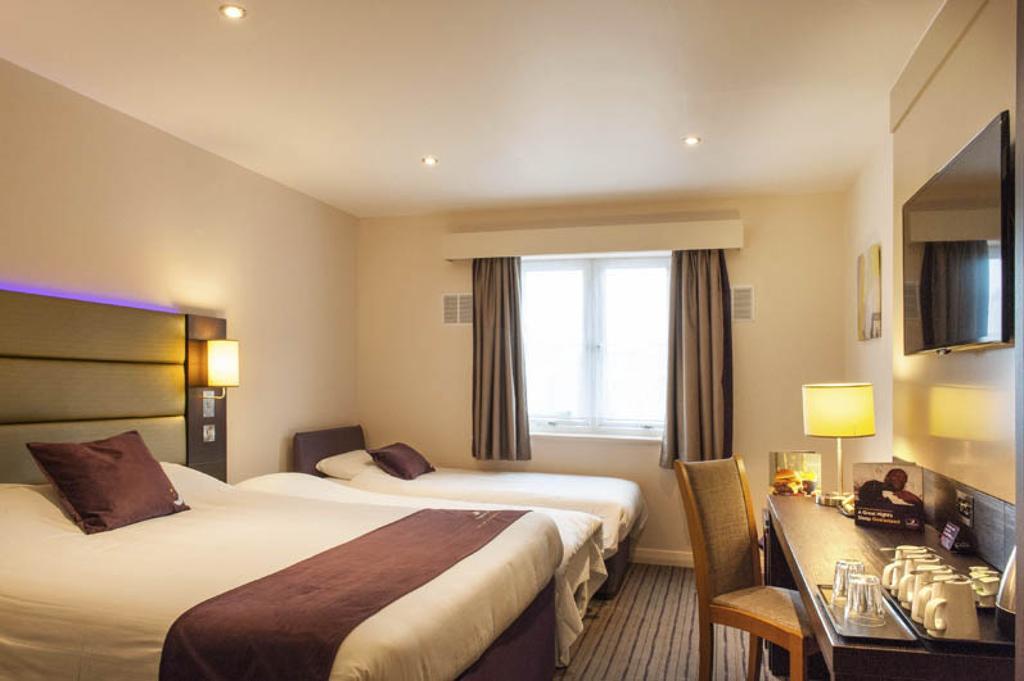 Premier Inn Inverness East Стая снимка