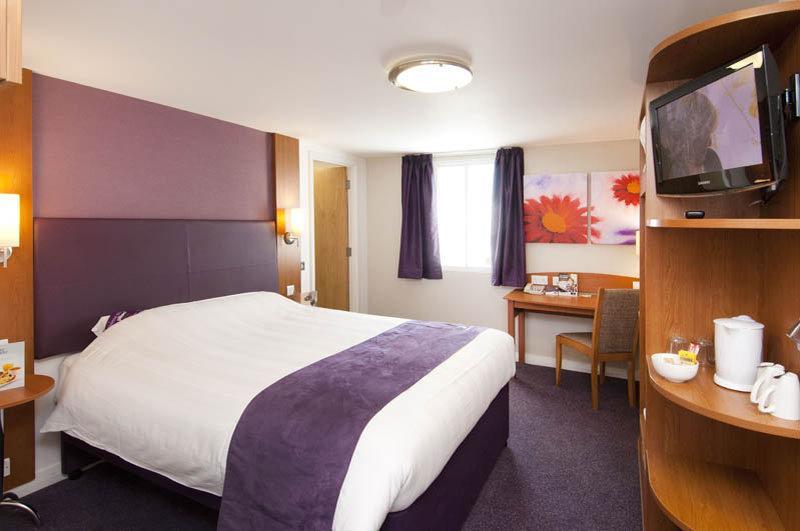 Premier Inn Inverness East Екстериор снимка