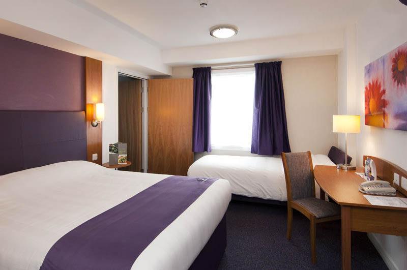 Premier Inn Inverness East Екстериор снимка