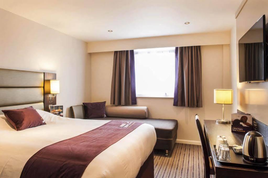 Premier Inn Inverness East Екстериор снимка